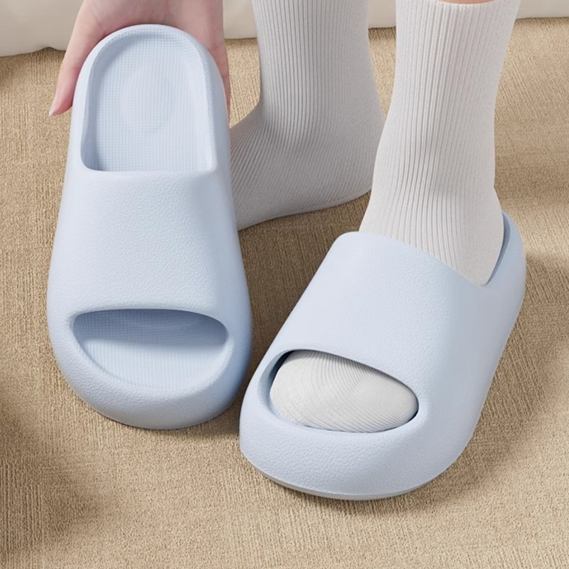 Sneaker Care Set - Sandal Rumah Wanita Platform Karet Cloud,